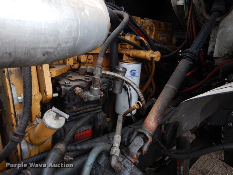 image for item AF9887 2002 Sterling A9500  truck cab and chassis