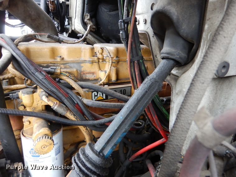 image for item AF9887 2002 Sterling A9500  truck cab and chassis