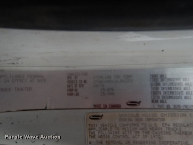 image for item AF9887 2002 Sterling A9500  truck cab and chassis