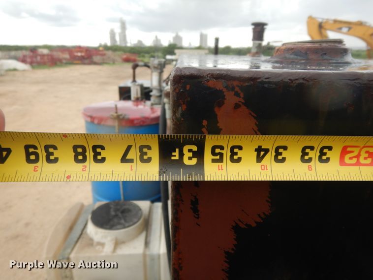 image for item DC2021 2000 Ford F650  flatbed truck with fuel / lube system