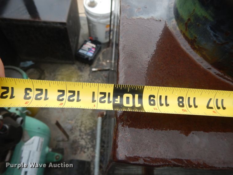 image for item DC2021 2000 Ford F650  flatbed truck with fuel / lube system