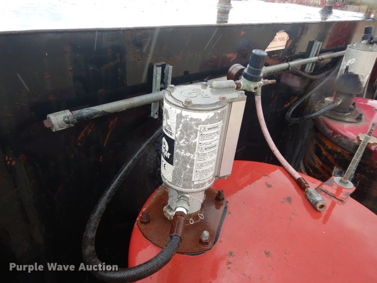 image for item DC2021 2000 Ford F650  flatbed truck with fuel / lube system