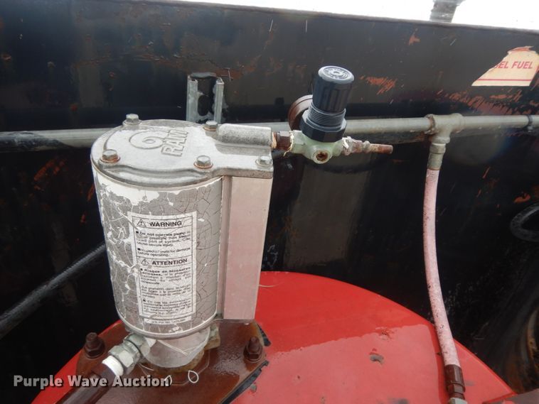 image for item DC2021 2000 Ford F650  flatbed truck with fuel / lube system