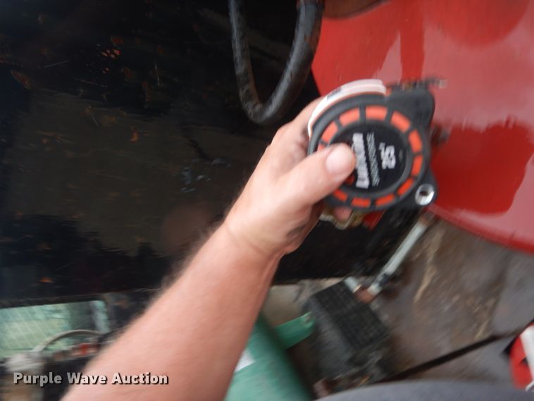 image for item DC2021 2000 Ford F650  flatbed truck with fuel / lube system