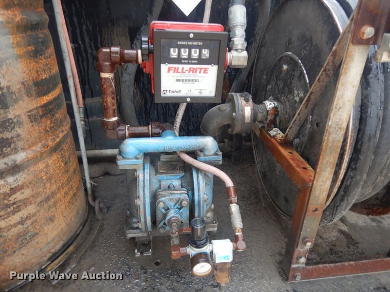 image for item DC2021 2000 Ford F650  flatbed truck with fuel / lube system