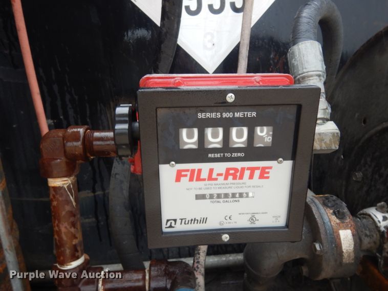 image for item DC2021 2000 Ford F650  flatbed truck with fuel / lube system