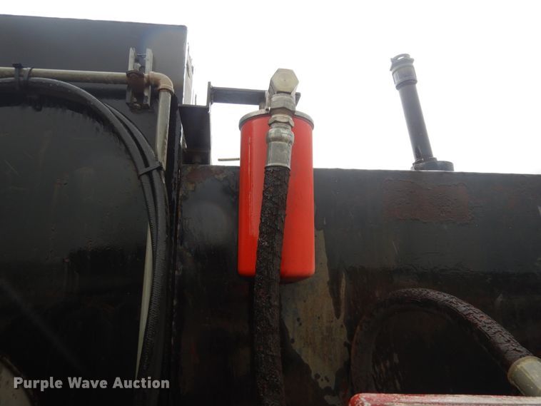 image for item DC2021 2000 Ford F650  flatbed truck with fuel / lube system