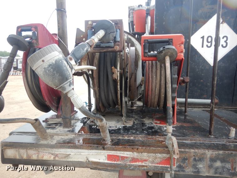 image for item DC2021 2000 Ford F650  flatbed truck with fuel / lube system