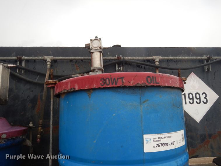 image for item DC2021 2000 Ford F650  flatbed truck with fuel / lube system