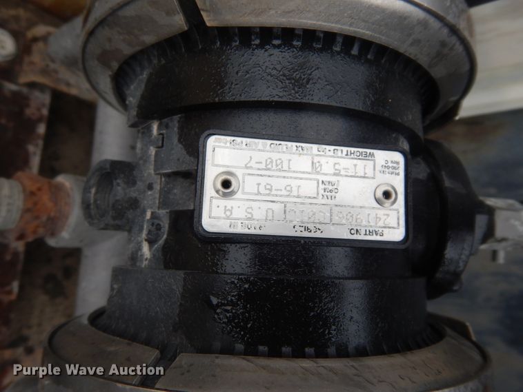 image for item DC2021 2000 Ford F650  flatbed truck with fuel / lube system