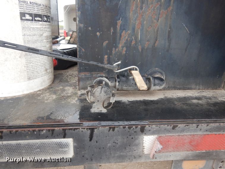 image for item DC2021 2000 Ford F650  flatbed truck with fuel / lube system