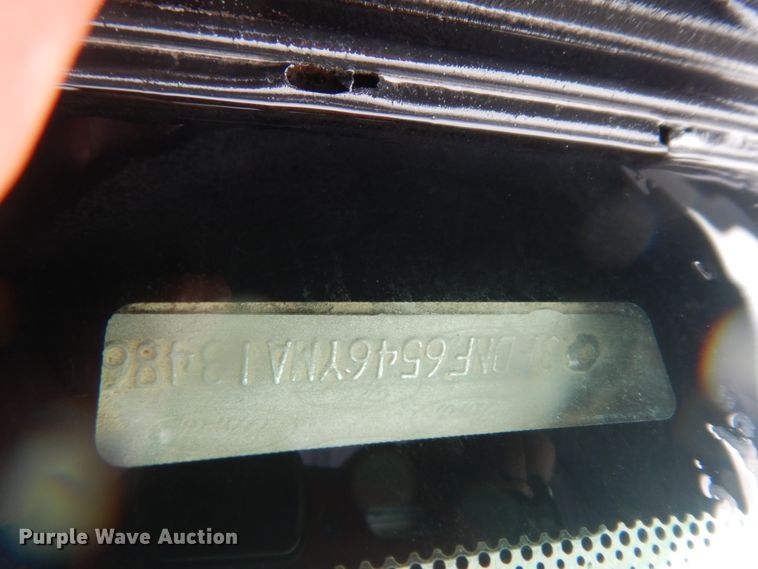 image for item DC2021 2000 Ford F650  flatbed truck with fuel / lube system