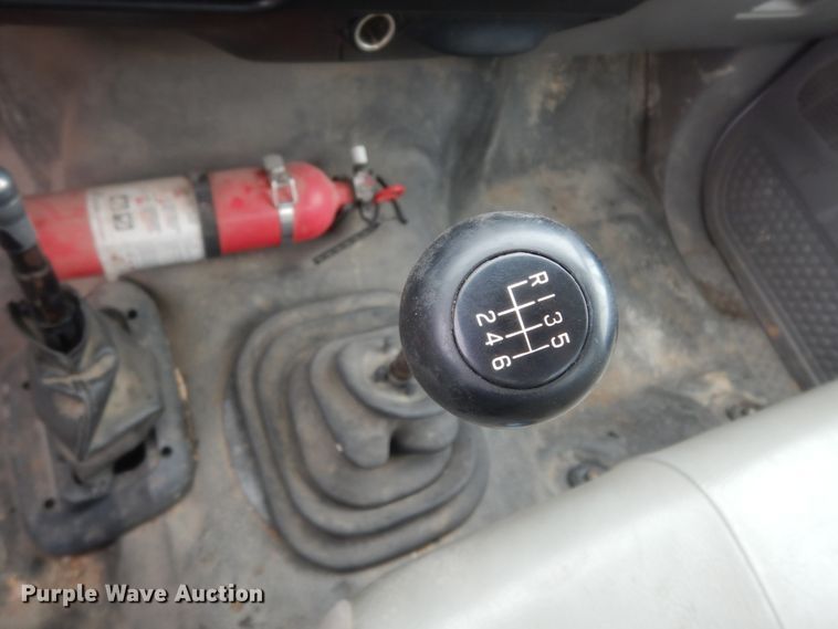 image for item DC2021 2000 Ford F650  flatbed truck with fuel / lube system