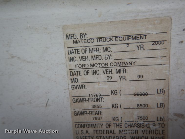 image for item DC2021 2000 Ford F650  flatbed truck with fuel / lube system