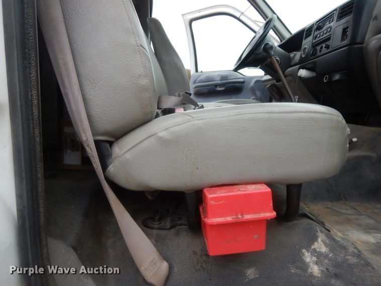 image for item DC2021 2000 Ford F650  flatbed truck with fuel / lube system