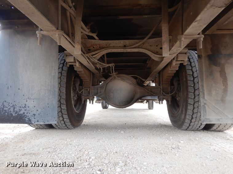 image for item DC2021 2000 Ford F650  flatbed truck with fuel / lube system