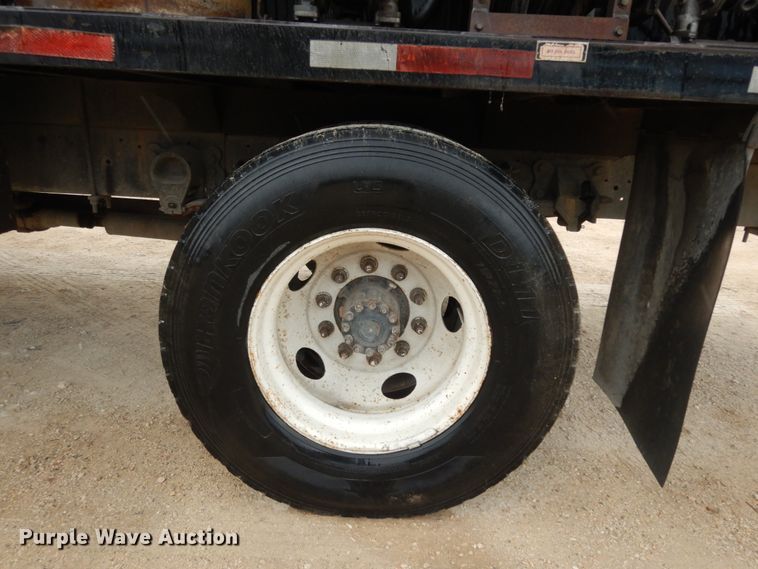 image for item DC2021 2000 Ford F650  flatbed truck with fuel / lube system