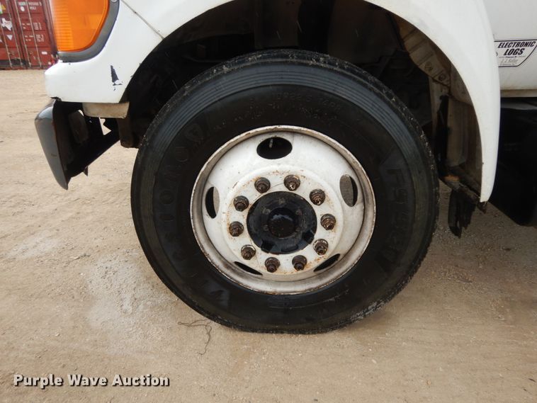 image for item DC2021 2000 Ford F650  flatbed truck with fuel / lube system