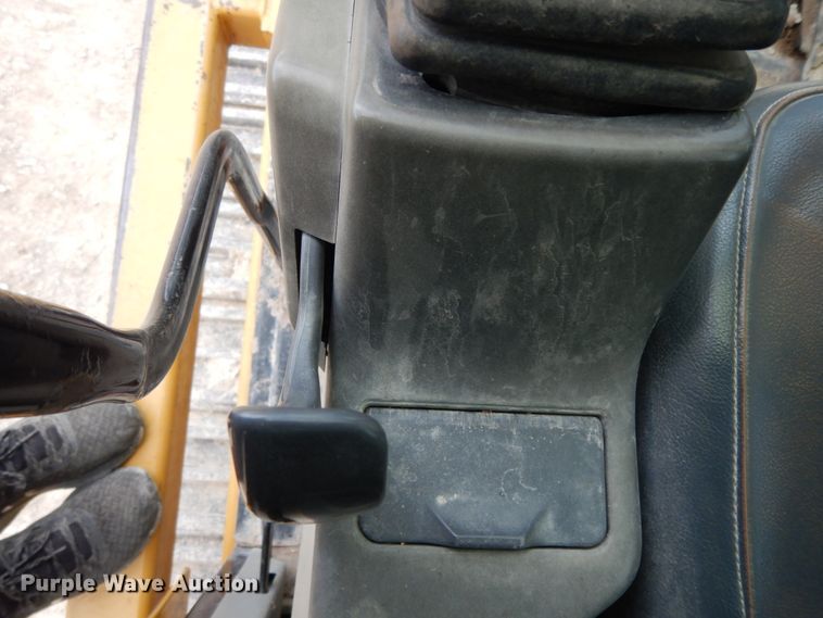 image for item DC2022 2007 Caterpillar 330DL  excavator