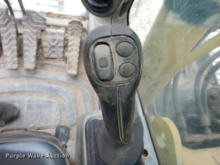 image for item DC2022 2007 Caterpillar 330DL  excavator