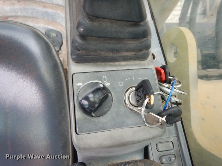 image for item DC2022 2007 Caterpillar 330DL  excavator