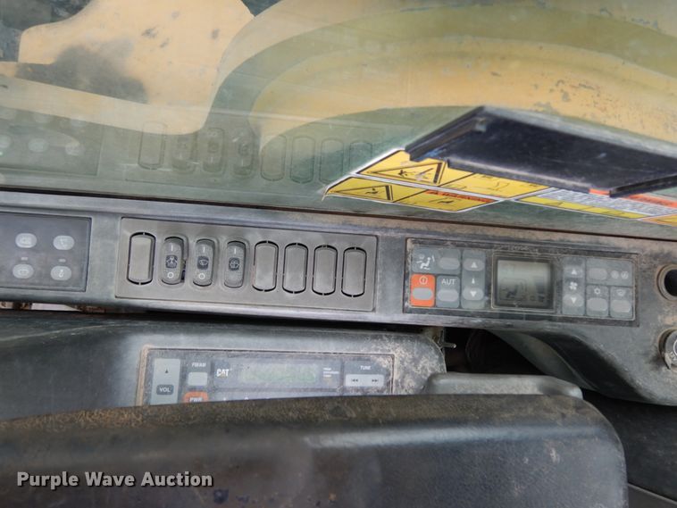 image for item DC2022 2007 Caterpillar 330DL  excavator