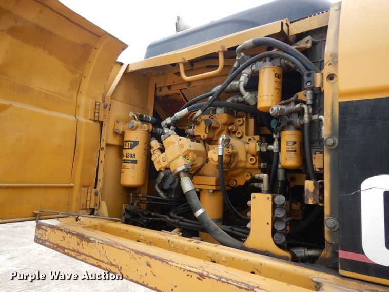 image for item DC2022 2007 Caterpillar 330DL  excavator