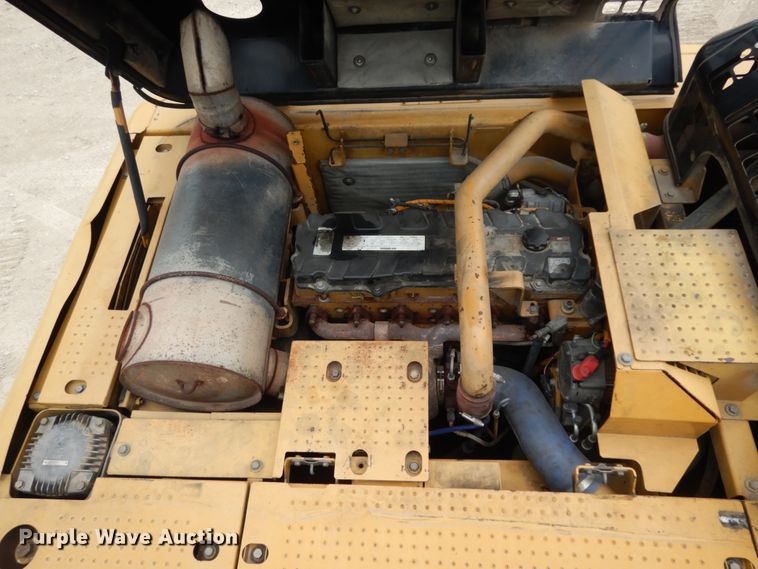 image for item DC2022 2007 Caterpillar 330DL  excavator