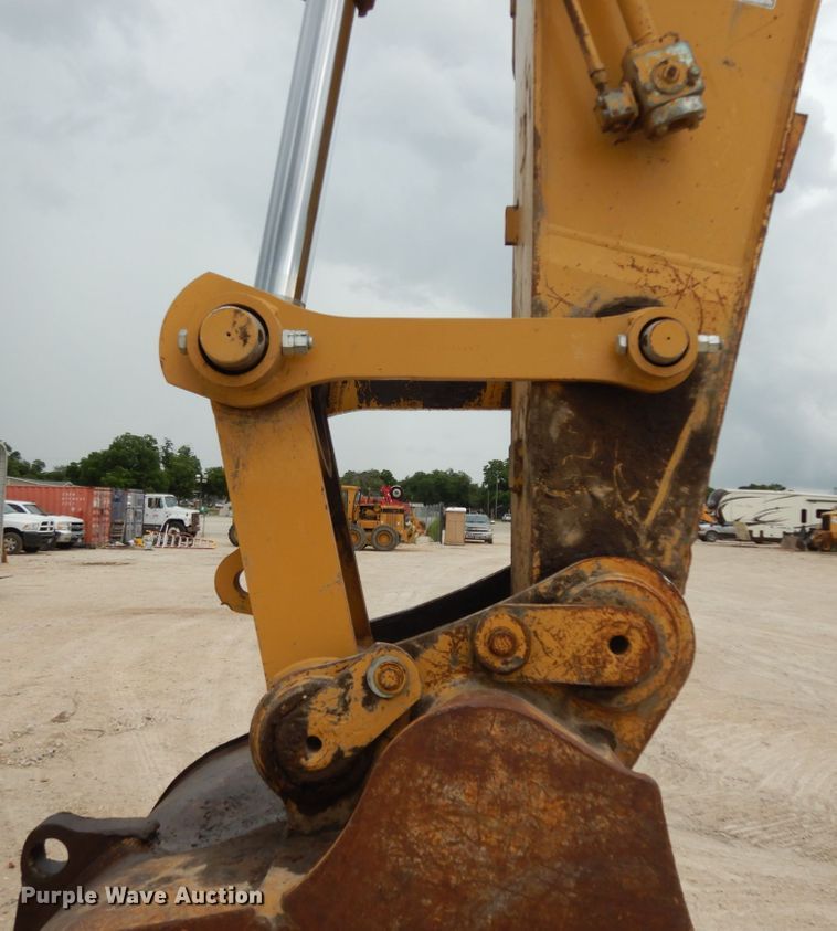 image for item DC2022 2007 Caterpillar 330DL  excavator