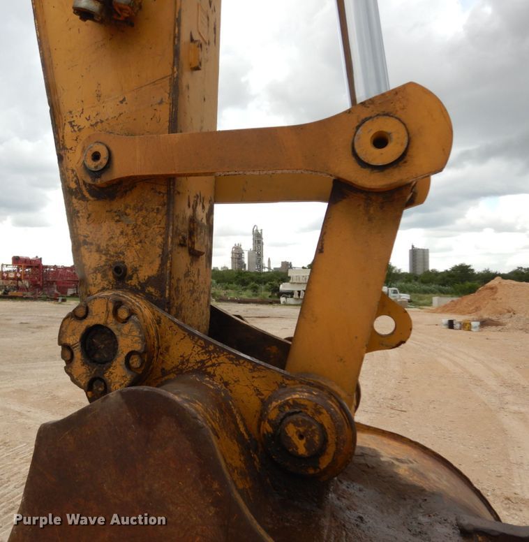 image for item DC2022 2007 Caterpillar 330DL  excavator