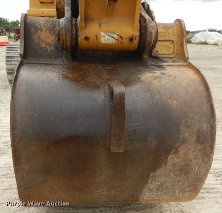 image for item DC2022 2007 Caterpillar 330DL  excavator