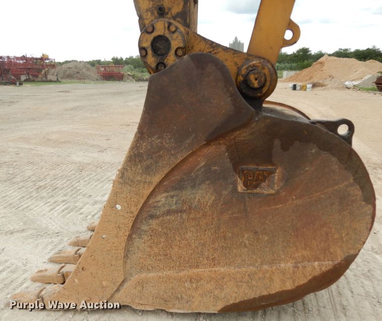 image for item DC2022 2007 Caterpillar 330DL  excavator