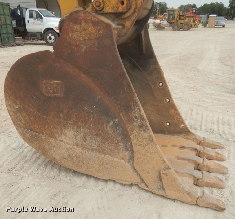 image for item DC2022 2007 Caterpillar 330DL  excavator