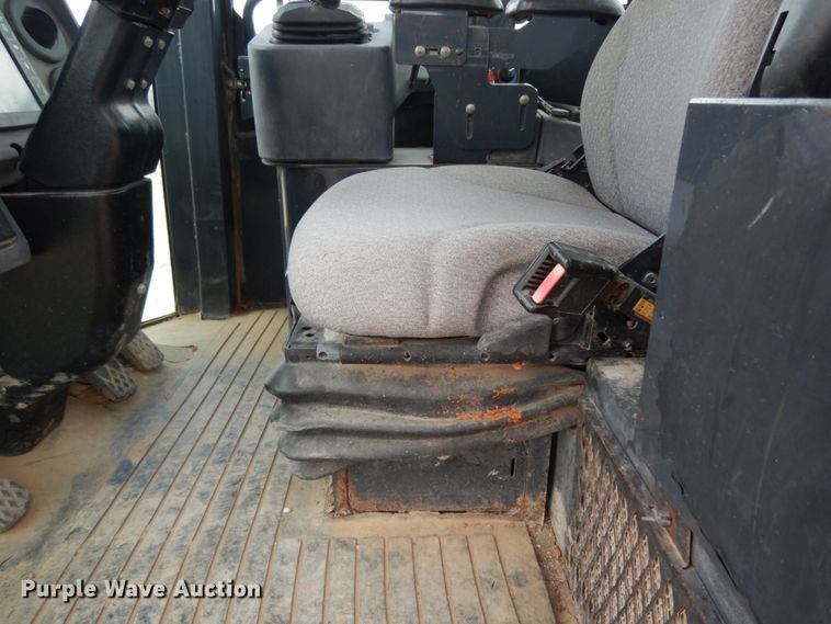 image for item DC2023 2004 John Deere 544J  wheel loader