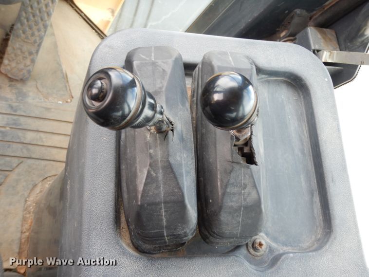 image for item DC2023 2004 John Deere 544J  wheel loader