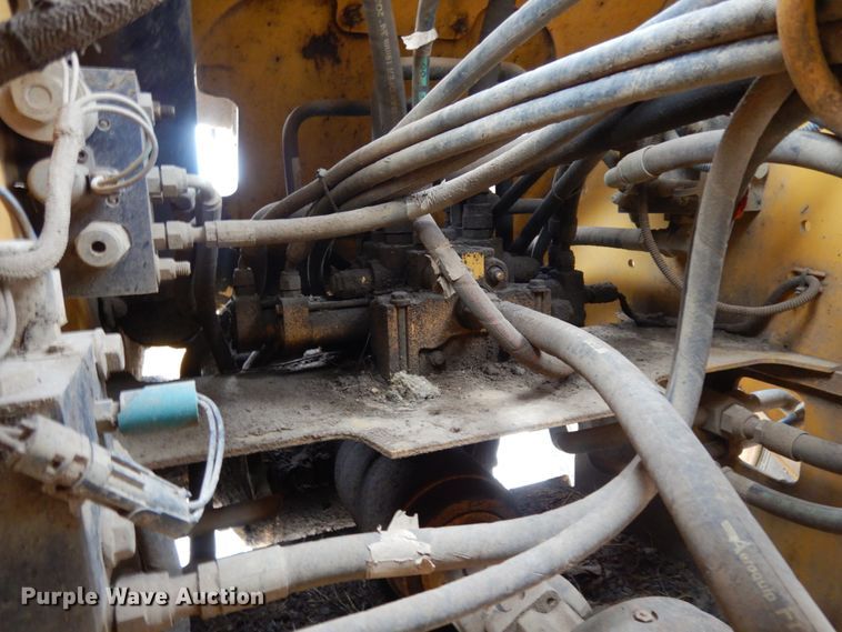 image for item DC2023 2004 John Deere 544J  wheel loader