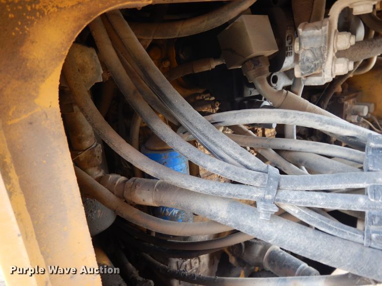 image for item DC2023 2004 John Deere 544J  wheel loader