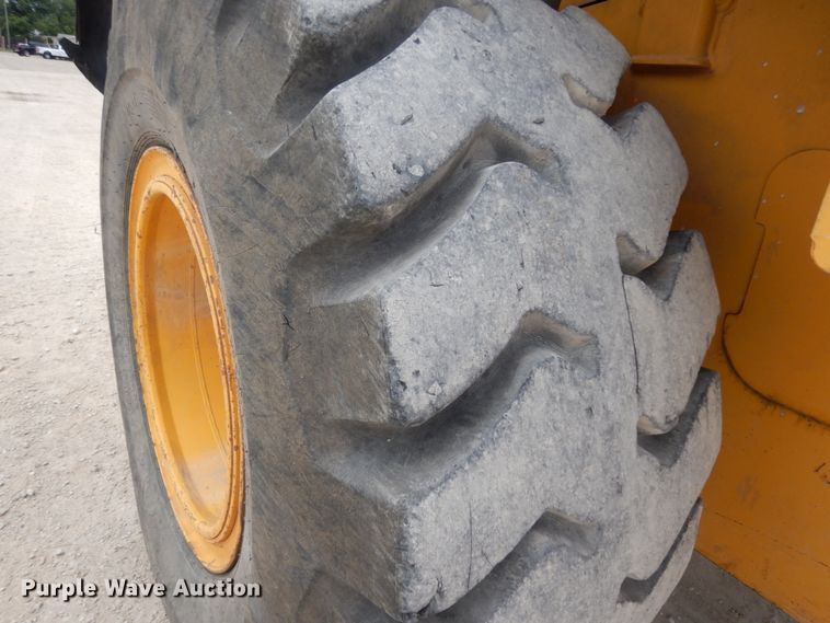 image for item DC2023 2004 John Deere 544J  wheel loader