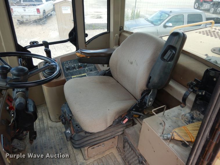 image for item DC2024 2000 John Deere 624H  wheel loader