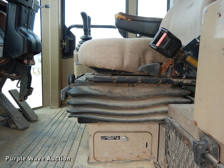 image for item DC2024 2000 John Deere 624H  wheel loader