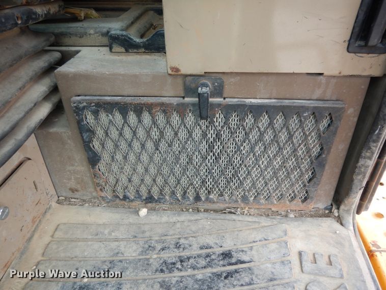 image for item DC2024 2000 John Deere 624H  wheel loader