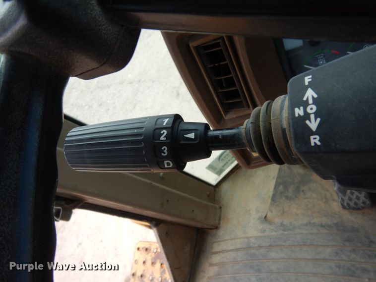 image for item DC2024 2000 John Deere 624H  wheel loader