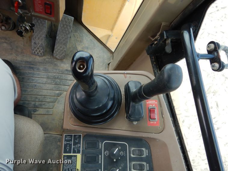 image for item DC2024 2000 John Deere 624H  wheel loader