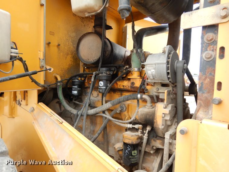 image for item DC2024 2000 John Deere 624H  wheel loader
