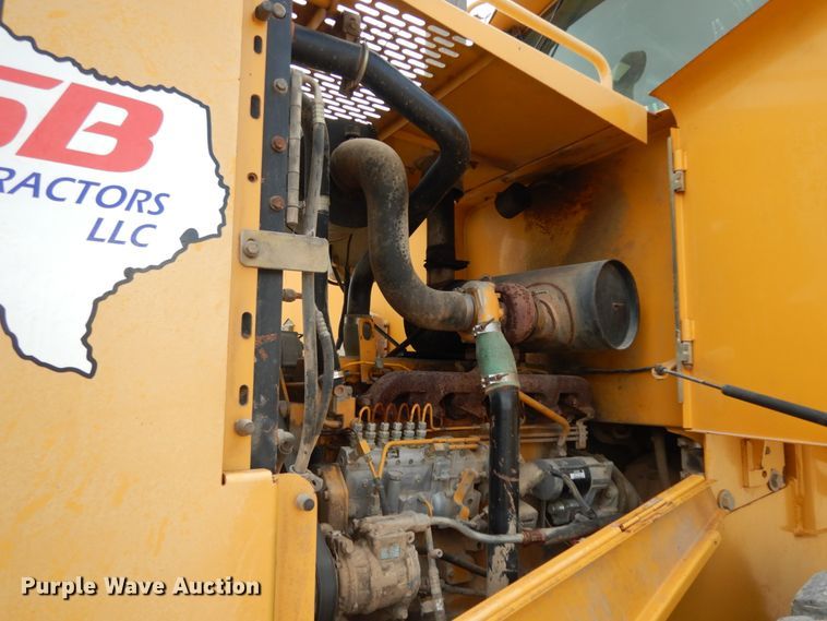 image for item DC2024 2000 John Deere 624H  wheel loader