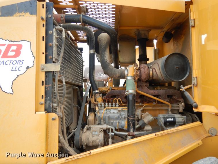 image for item DC2024 2000 John Deere 624H  wheel loader