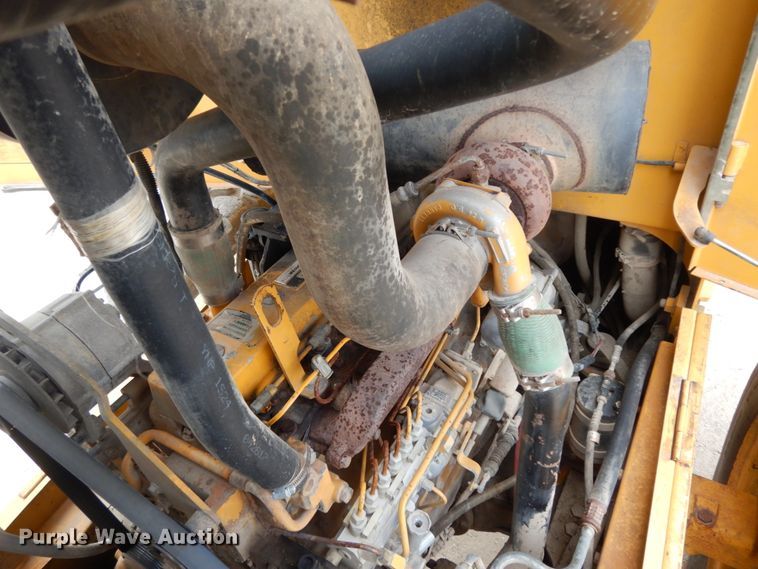 image for item DC2024 2000 John Deere 624H  wheel loader