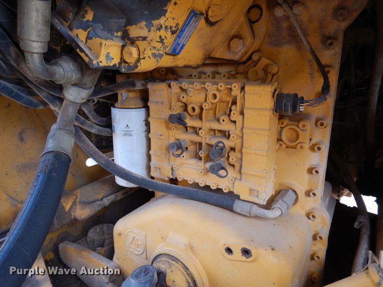 image for item DC2024 2000 John Deere 624H  wheel loader