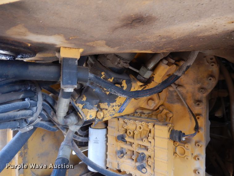 image for item DC2024 2000 John Deere 624H  wheel loader