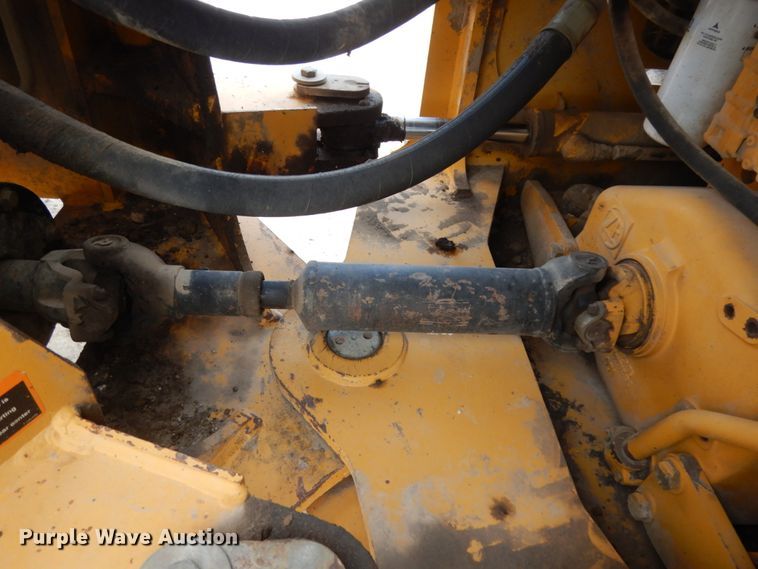 image for item DC2024 2000 John Deere 624H  wheel loader